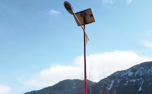 如何选择高质量的山丹太阳能路灯材料：全方位指南