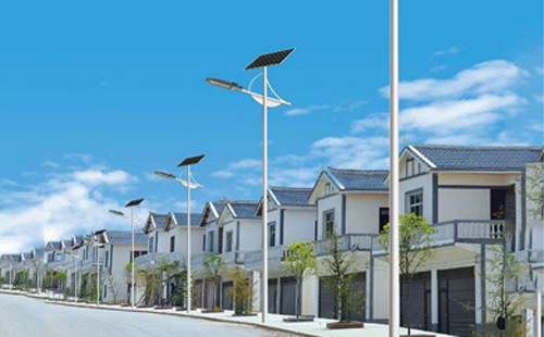 山丹太阳能路灯配置与在乡村道路照明中的应用