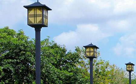 太阳能山丹庭院灯怎么选亮度与续航更耐用 太阳能山丹庭院灯怎么选亮度与续航更耐用